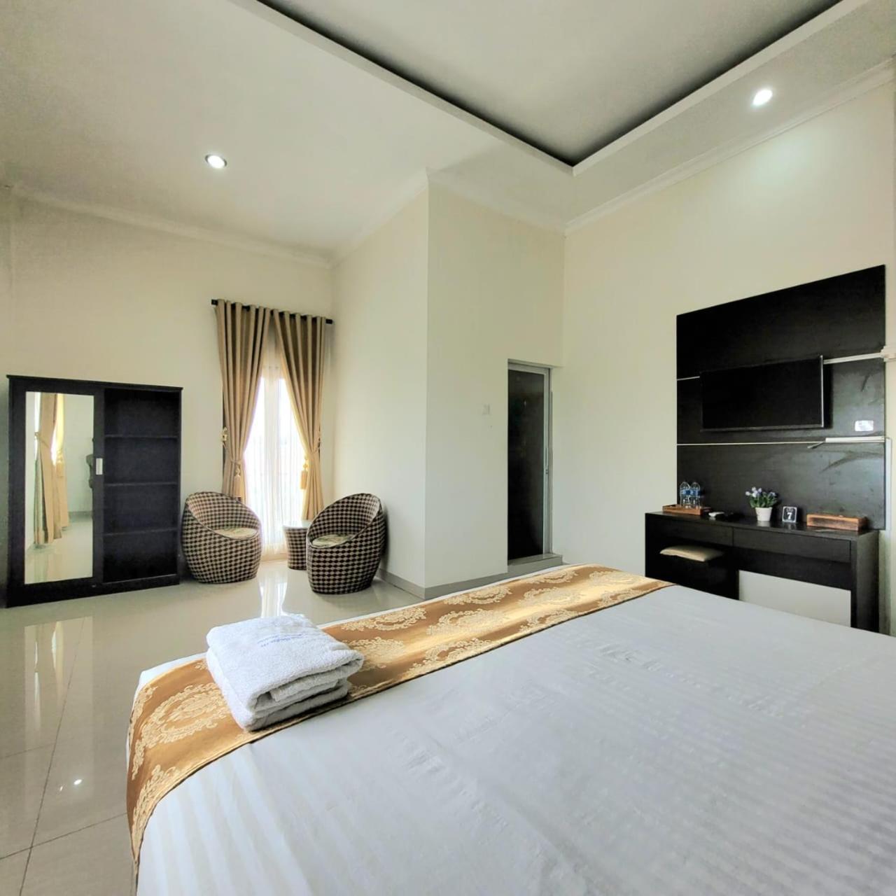 Mahakam Guest House Padang  Room photo