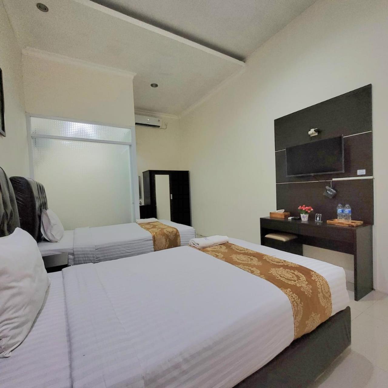 Mahakam Guest House Padang  Room photo